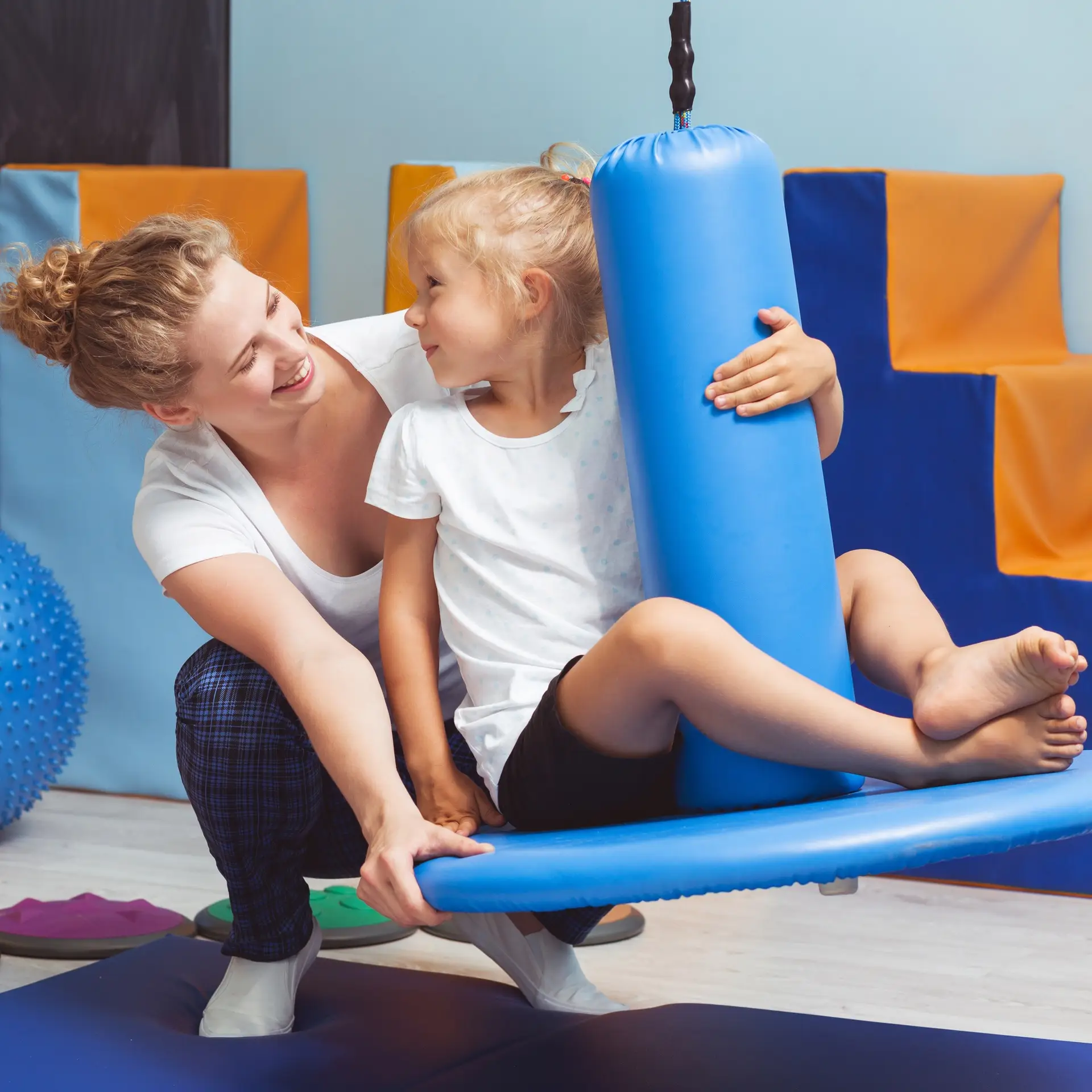 Exercises for kid during sensory integration class